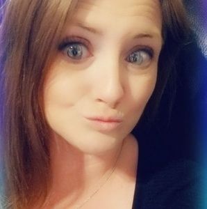 Meet your Posher, Dena